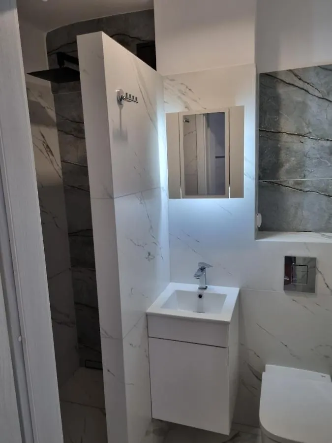 Skyview Park Apartment: Central Warsaw Comfort with Self Check-In 0*,  Poland